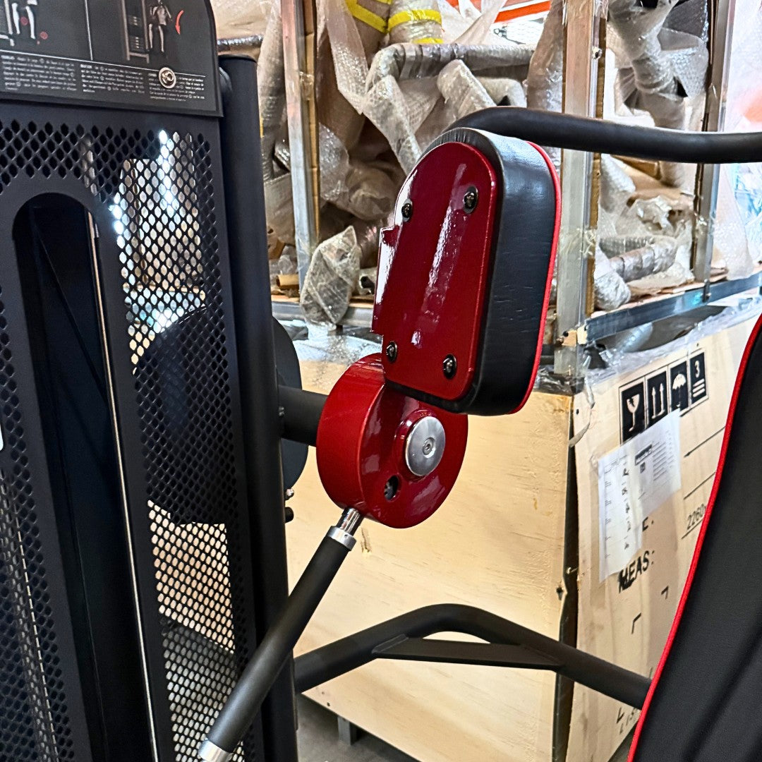 Classic V2 Selectorized Pullover Machine | 200 lb Stack