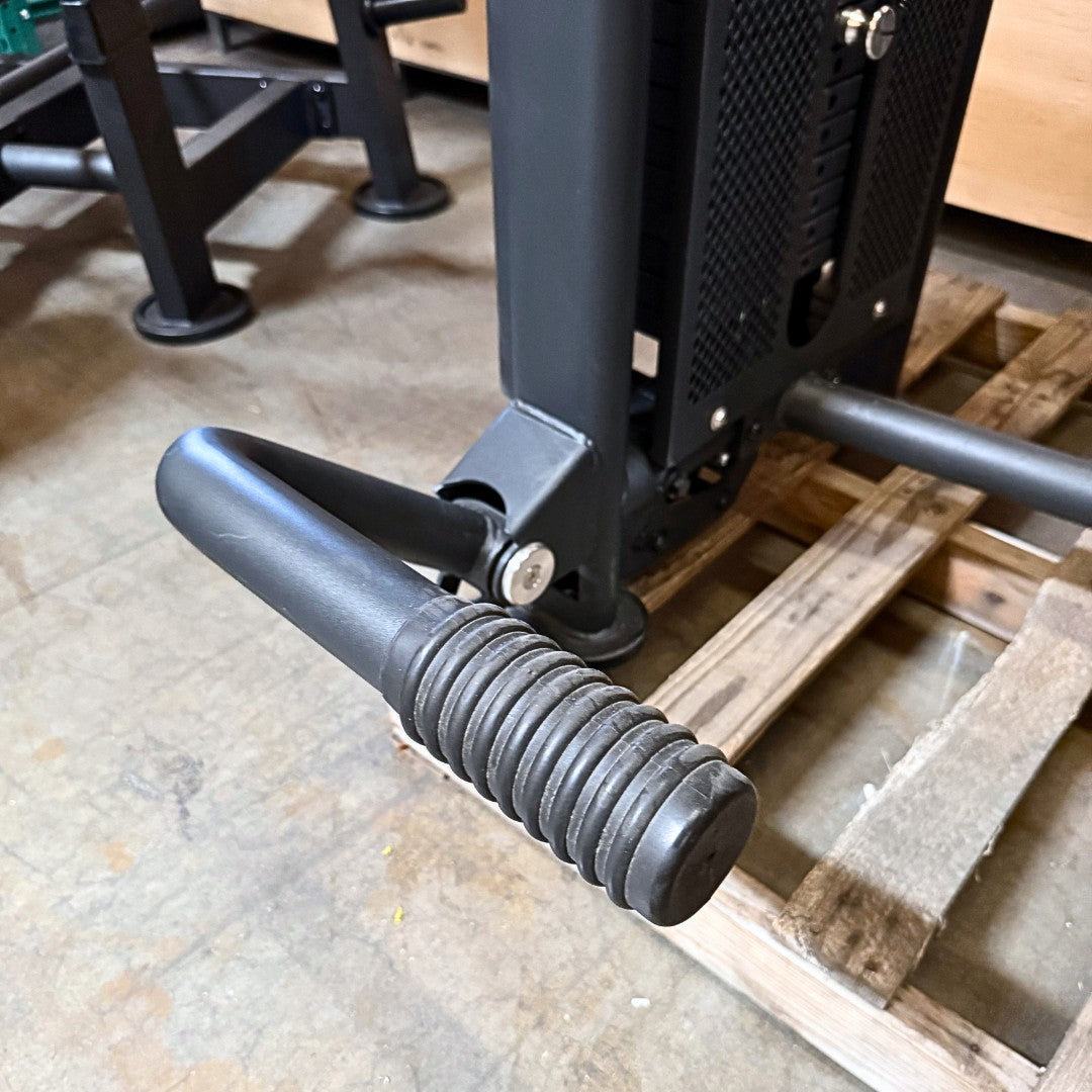 Classic V2 Selectorized Pullover Machine | 200 lb Stack