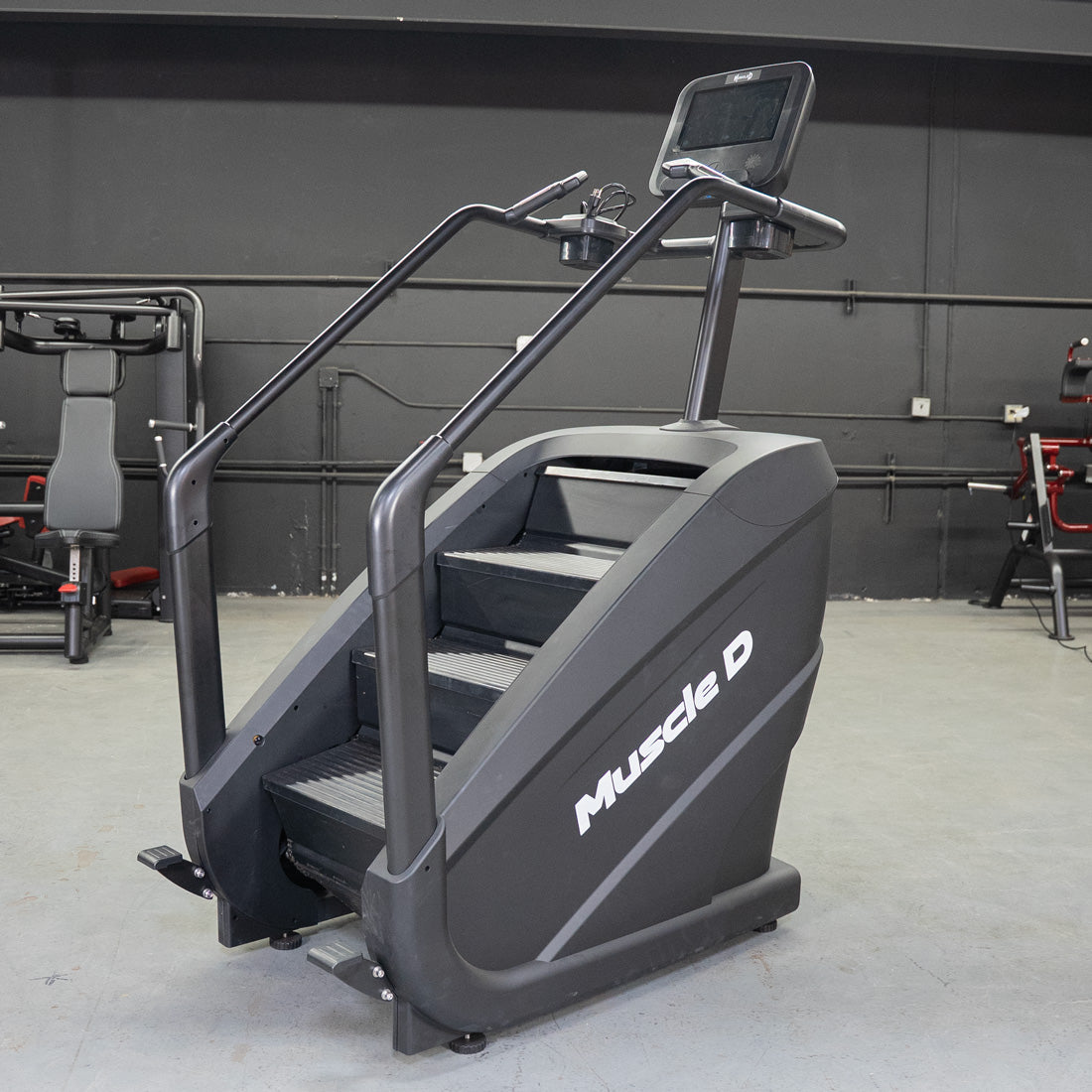 muscle d fitness black elite commercial stair climber 