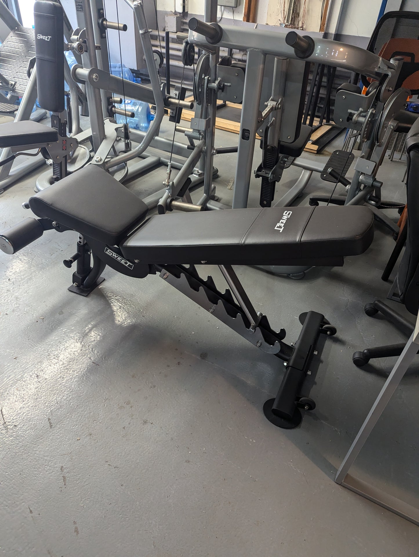 Sweet Flat / Incline / Decline Adjustable Bench