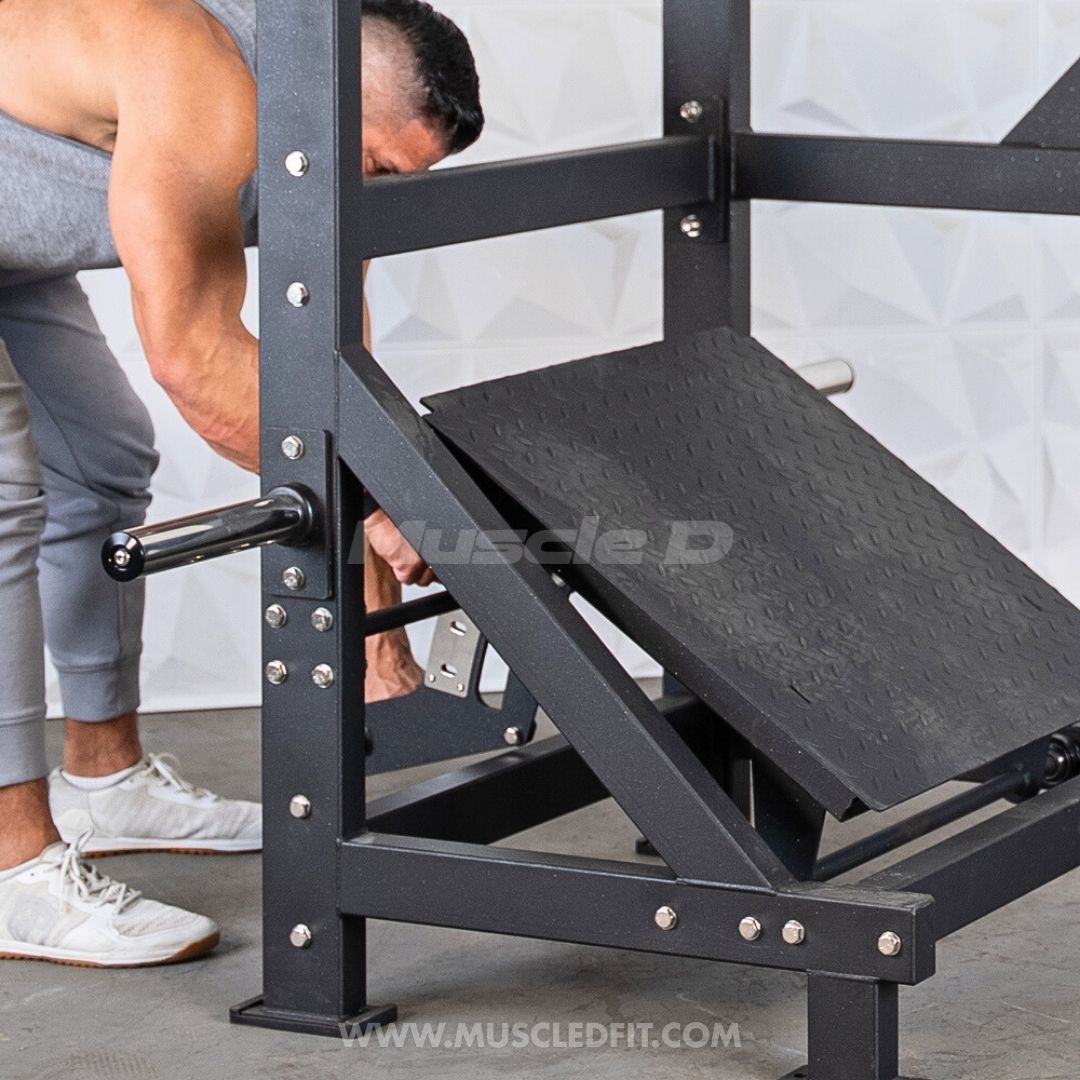 Excel Counterbalanced Pendulum Squat Machine | Muscle D Fitness