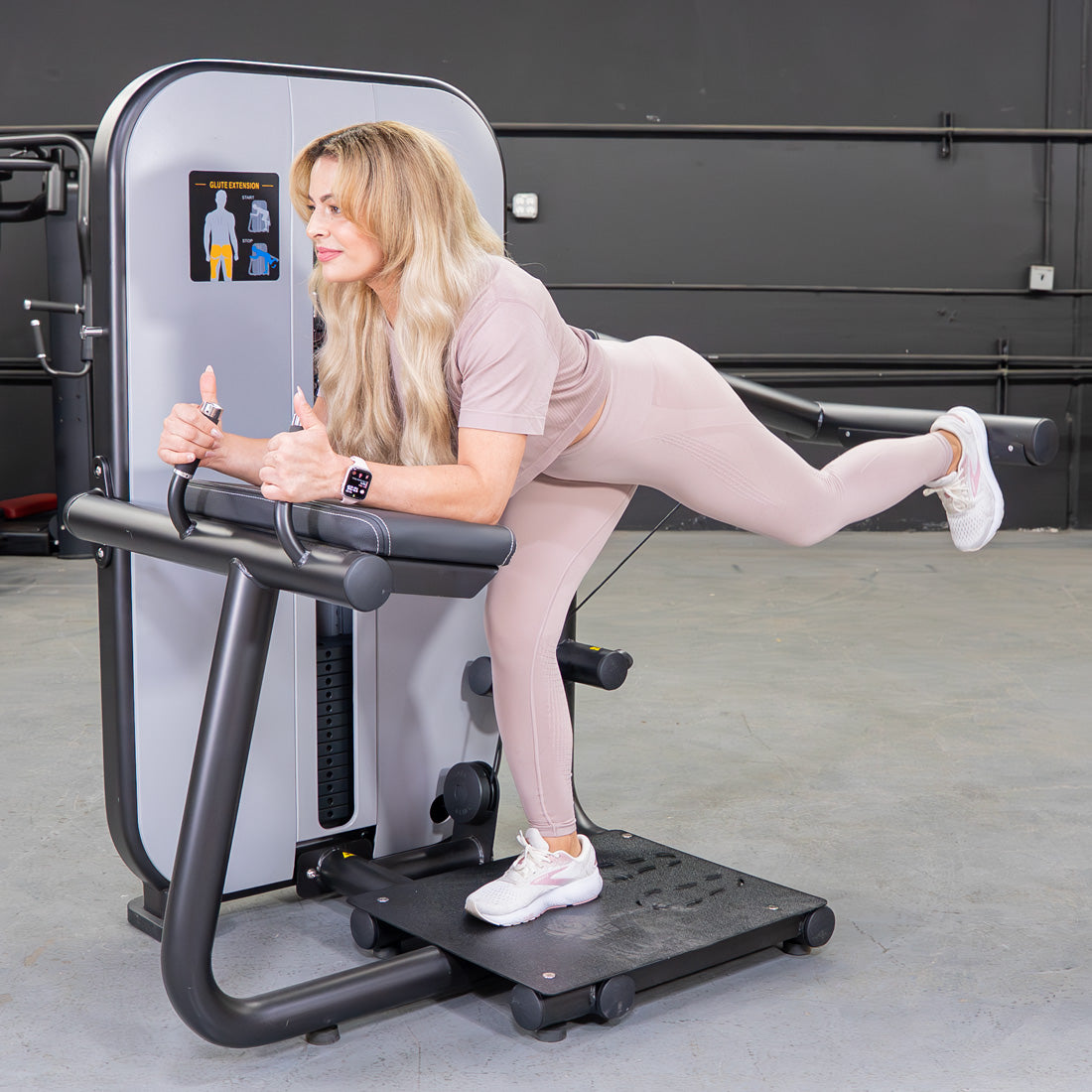 muscle d fitness commercial selectorized vogue black and light grey glute extension machine